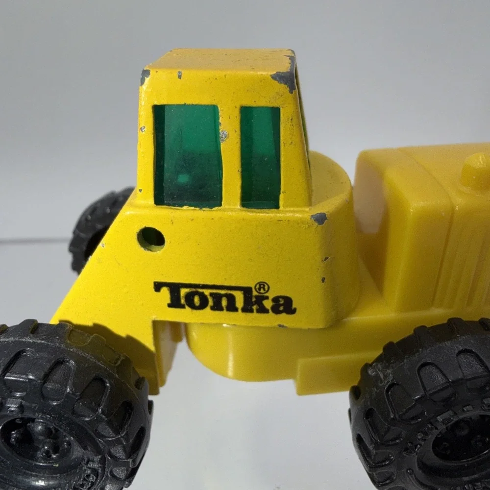 Tonka Tractor Construction Truck Vehicle 1992 Yellow Vintage 1:64 Diecast Used‎